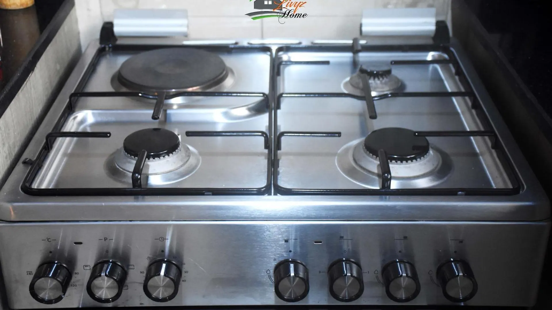 The Cozy Grey Point Apt In كامبالا شقة